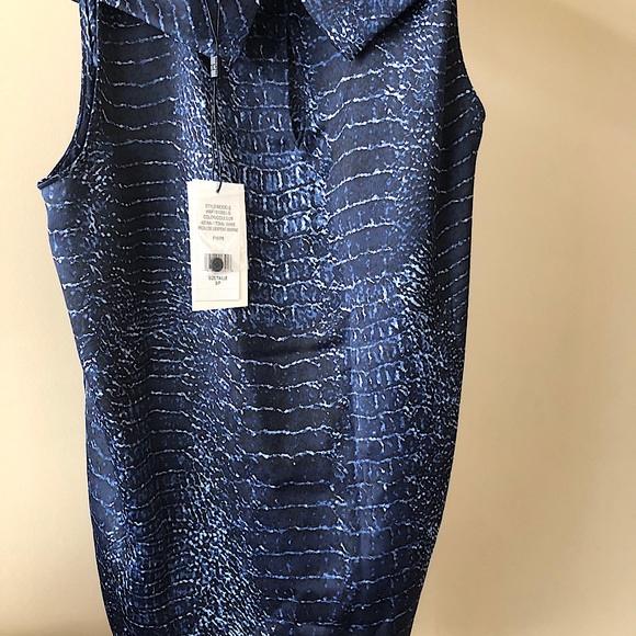 💙🤍Brand New Soft Halston Snake Patterns Blouse💙 - Picture 3 of 6